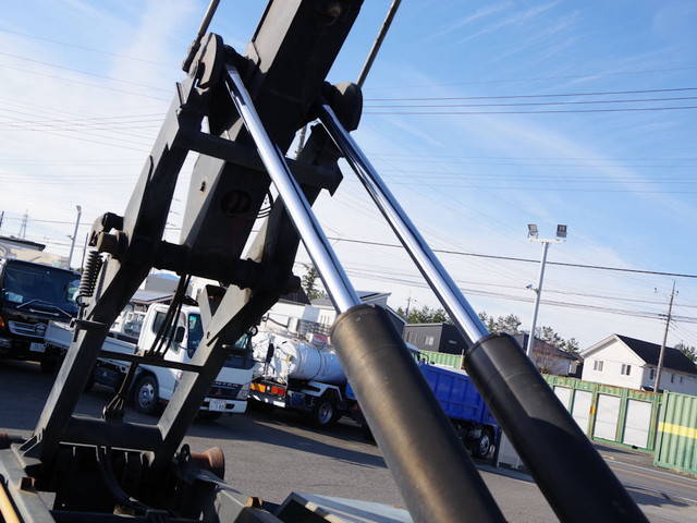 日野レンジャーコンテナ専用車中型（4t）[写真11]