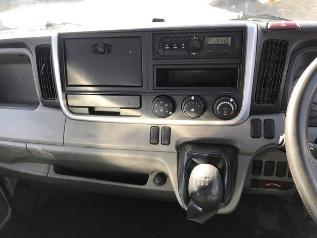 三菱ふそうキャンターダンプ小型（2t・3t）[写真24]