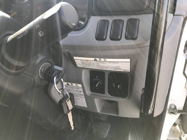 三菱ふそうキャンターダンプ小型（2t・3t）[写真27]