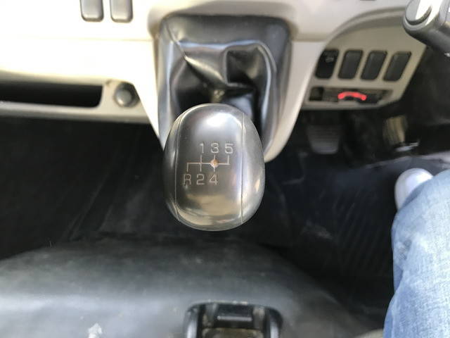 三菱ふそうキャンターダンプ小型（2t・3t）[写真28]