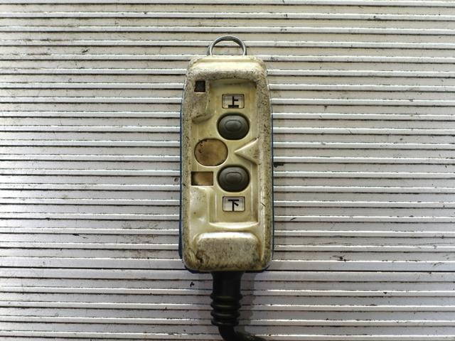 いすゞフォワード冷凍車（冷蔵車）中型（4t）[写真21]