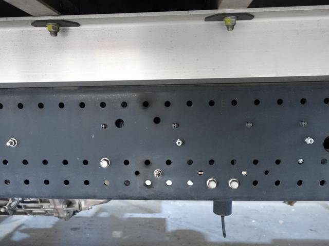 いすゞフォワード冷凍車（冷蔵車）中型（4t）[写真27]