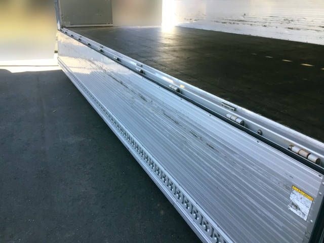 日野レンジャーアルミウイング中型（4t）[写真13]