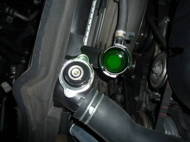 いすゞエルフ平ボディ小型（2t・3t）[写真13]