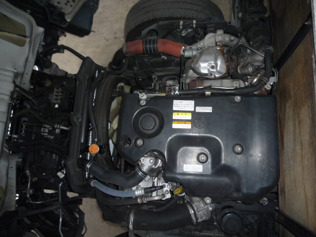 いすゞエルフ平ボディ小型（2t・3t）[写真17]