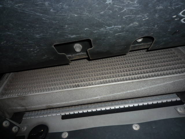 いすゞエルフ平ボディ小型（2t・3t）[写真18]