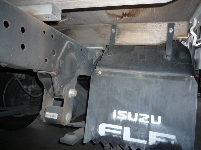 いすゞエルフ平ボディ小型（2t・3t）[写真26]