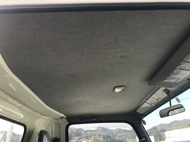 いすゞエルフ平ボディ小型（2t・3t）[写真18]