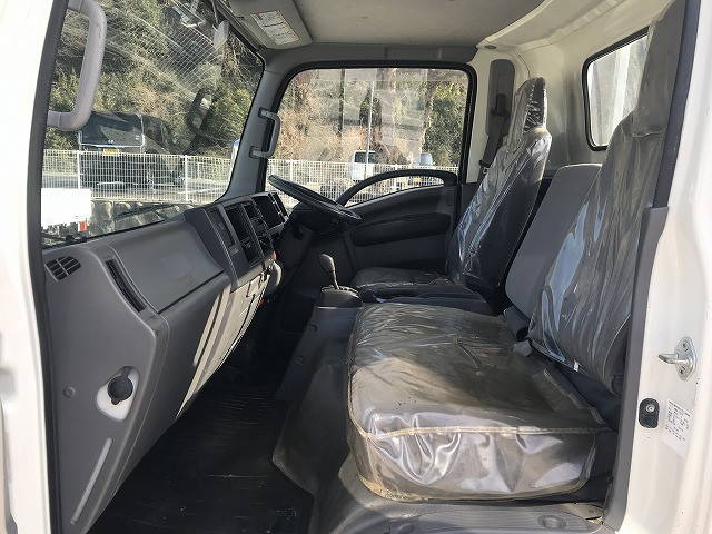 いすゞエルフ平ボディ小型（2t・3t）[写真22]