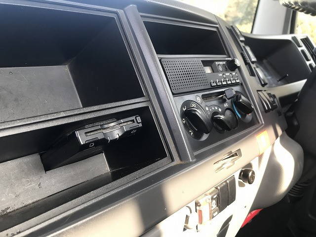 いすゞエルフ平ボディ小型（2t・3t）[写真23]