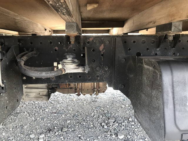 いすゞエルフ平ボディ小型（2t・3t）[写真25]