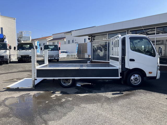 日野デュトロ平ボディ小型（2t・3t）[写真10]