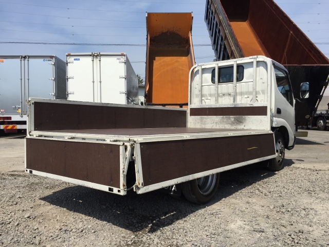 トヨタダイナ平ボディ小型（2t・3t）[写真02]