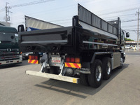 いすゞギガダンプ大型（10t）[写真02]