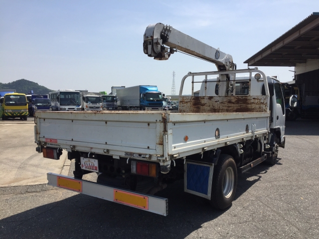 いすゞエルフユニック4段小型（2t・3t）[写真02]