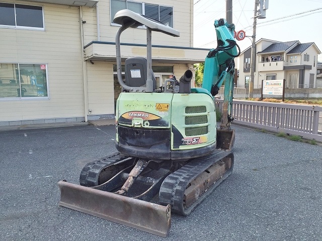 ヤンマーミニユンボ（ミニバックホー）[写真02]
