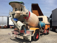 三菱ふそうファイターミキサー車（コンクリートミキサー）中型（4t）[写真02]