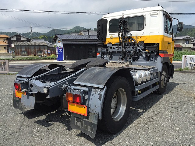 UDトラックスビッグサムトレーラーヘッド（トラクターヘッド）大型（10t）[写真02]