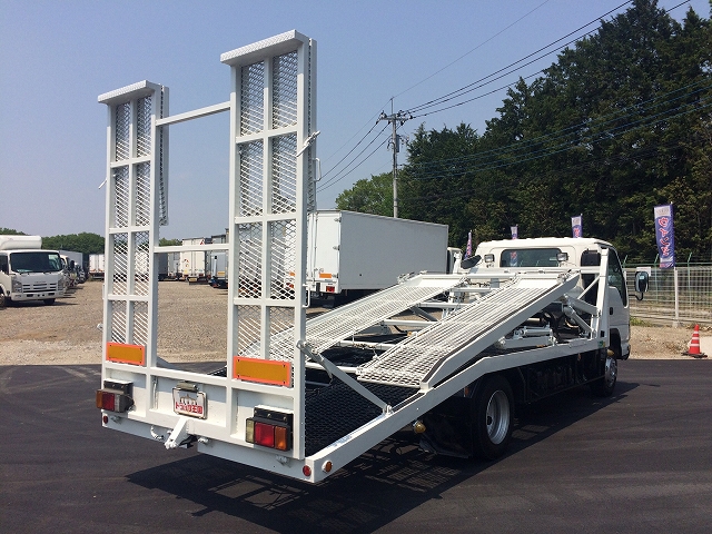 いすゞエルフキャリアカー小型（2t・3t）[写真02]