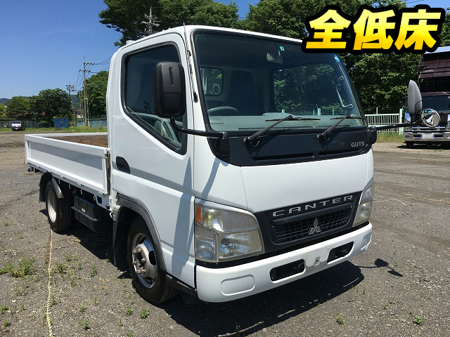三菱ふそうキャンターガッツ平ボディ小型（2t・3t）[写真01]