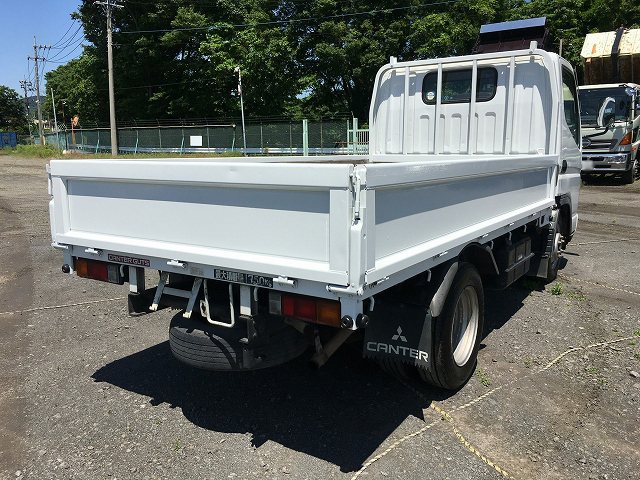 三菱ふそうキャンターガッツ平ボディ小型（2t・3t）[写真02]
