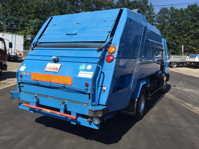 日野レンジャーパッカー車（塵芥車）中型（4t）[写真02]