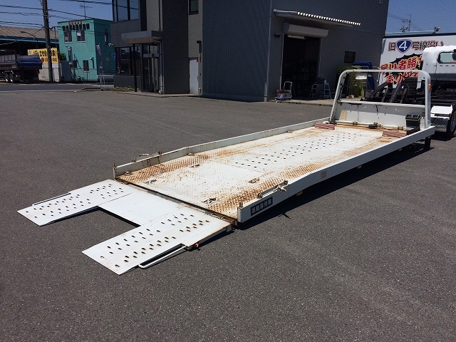 いすゞエルフセーフティローダー小型（2t・3t）[写真02]