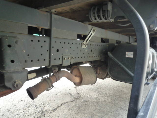 いすゞエルフ平ボディ小型（2t・3t）[写真17]