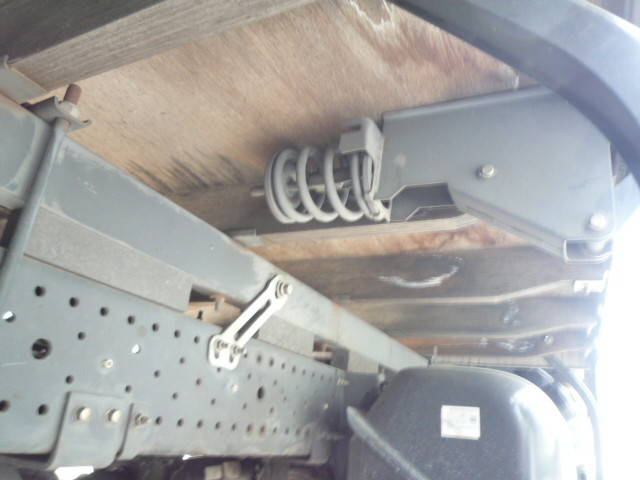 いすゞエルフ平ボディ小型（2t・3t）[写真21]