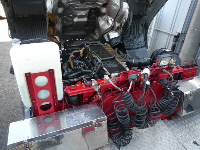 三菱ふそうスーパーグレートトレーラーヘッド（トラクターヘッド）大型（10t）[写真10]