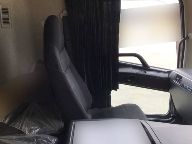 三菱ふそうスーパーグレートセルフクレーン4段大型（10t）[写真31]