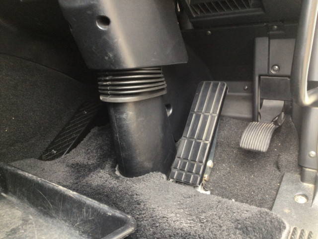 三菱ふそうスーパーグレートセルフクレーン4段大型（10t）[写真35]