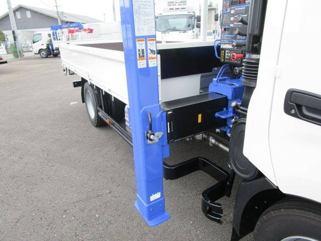 日野デュトロセルフクレーン4段小型（2t・3t）[写真10]