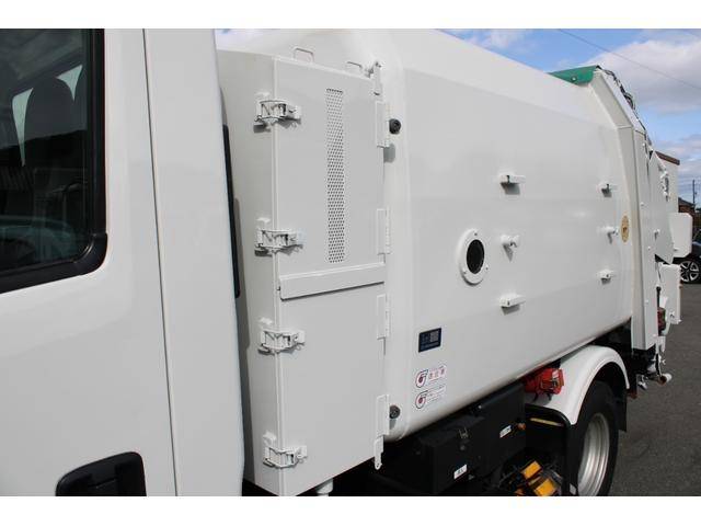 いすゞエルフパッカー車（塵芥車）小型（2t・3t）[写真12]