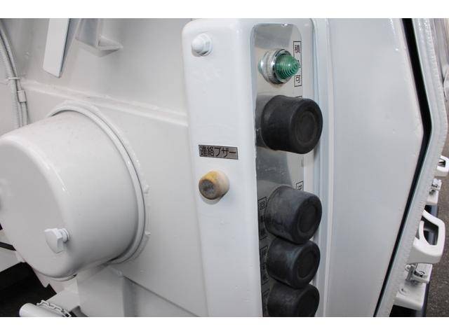 いすゞエルフパッカー車（塵芥車）小型（2t・3t）[写真23]