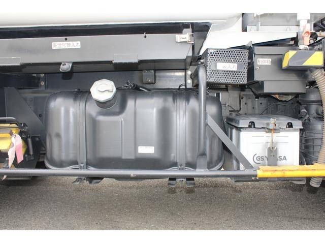 いすゞエルフパッカー車（塵芥車）小型（2t・3t）[写真28]