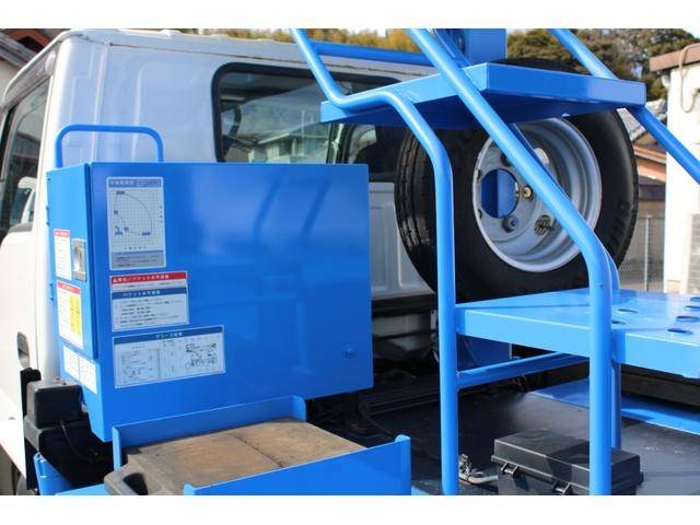 いすゞエルフ高所作業車小型（2t・3t）[写真11]