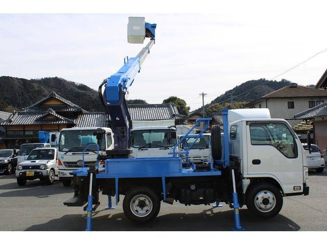 いすゞエルフ高所作業車小型（2t・3t）[写真13]