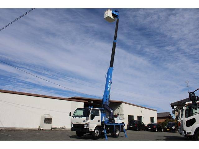いすゞエルフ高所作業車小型（2t・3t）[写真14]