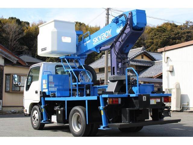 いすゞエルフ高所作業車小型（2t・3t）[写真05]