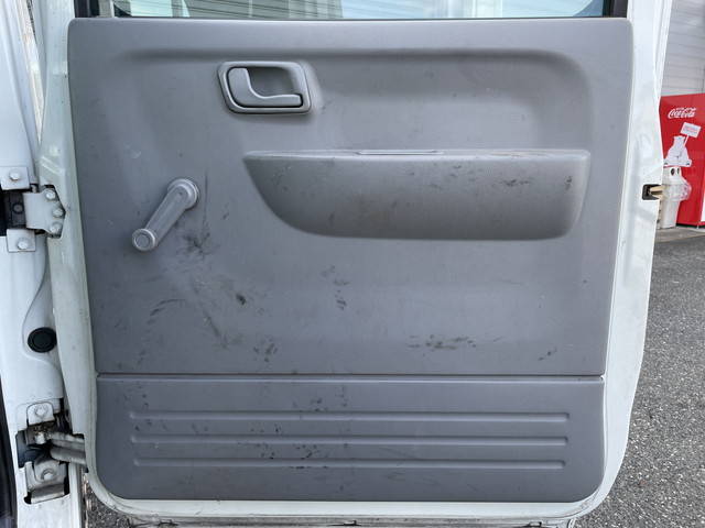 三菱ふそうキャンターガッツダブルキャブ（Wキャブ）小型（2t・3t）[写真23]