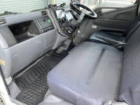 三菱ふそうキャンターガッツダブルキャブ（Wキャブ）小型（2t・3t）[写真31]