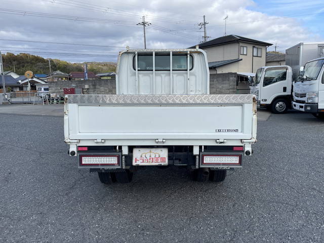 三菱ふそうキャンターガッツダブルキャブ（Wキャブ）小型（2t・3t）[写真09]