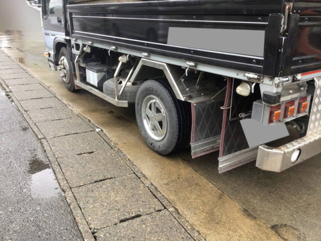 いすゞエルフ平ボディ小型（2t・3t）[写真12]