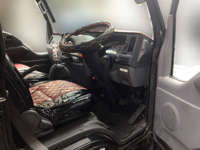 いすゞエルフ平ボディ小型（2t・3t）[写真30]