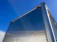 いすゞエルフアルミバン小型（2t・3t）[写真12]