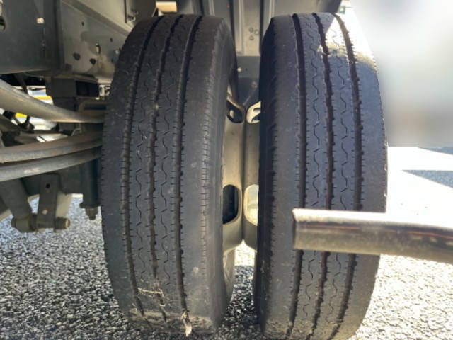 いすゞエルフアルミバン小型（2t・3t）[写真19]