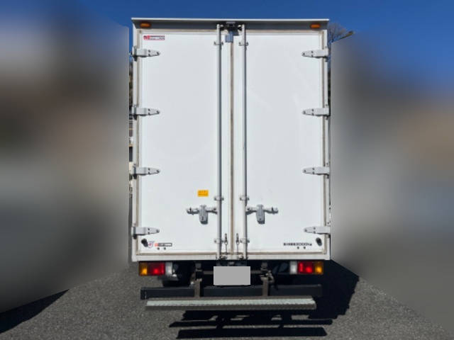 いすゞエルフアルミバン小型（2t・3t）[写真06]