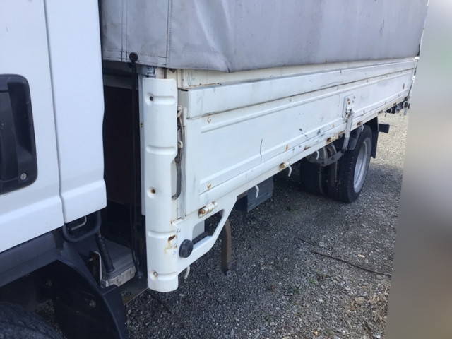 マツダタイタン幌ウイング小型（2t・3t）[写真13]