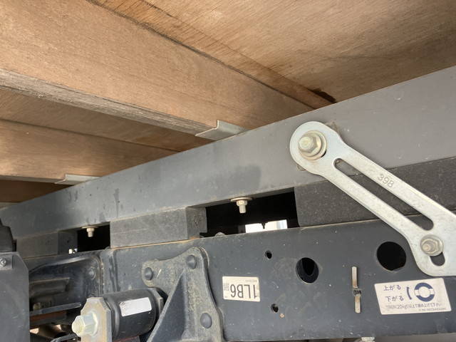 いすゞエルフ平ボディ小型（2t・3t）[写真20]